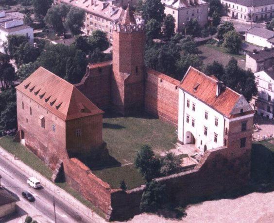 Hotel Chrobry Ленчица Экстерьер фото