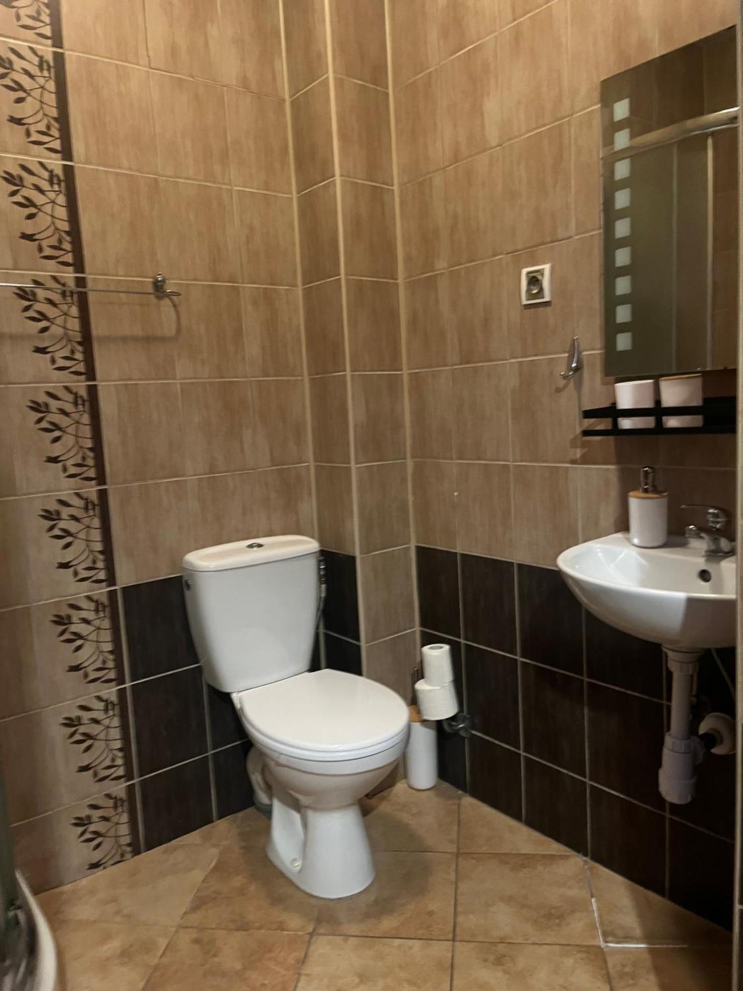 Hotel Chrobry Ленчица Экстерьер фото