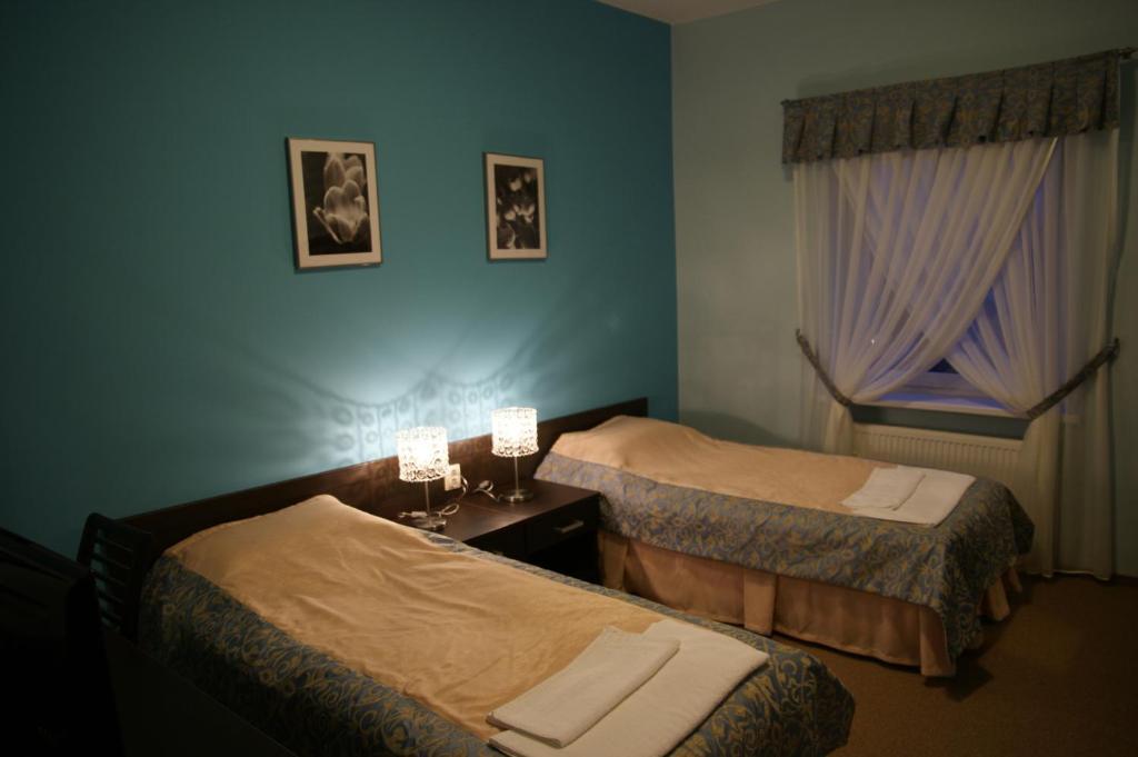 Hotel Chrobry Ленчица Номер фото